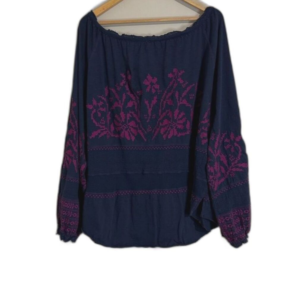 Free People Navy and Burgundy Embroidered Peasant Top size L Boho Casual